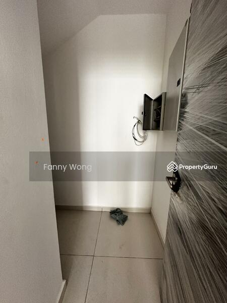 Untuk Dijual - 2.5 storey Corner lot Terrace House Padang tembak