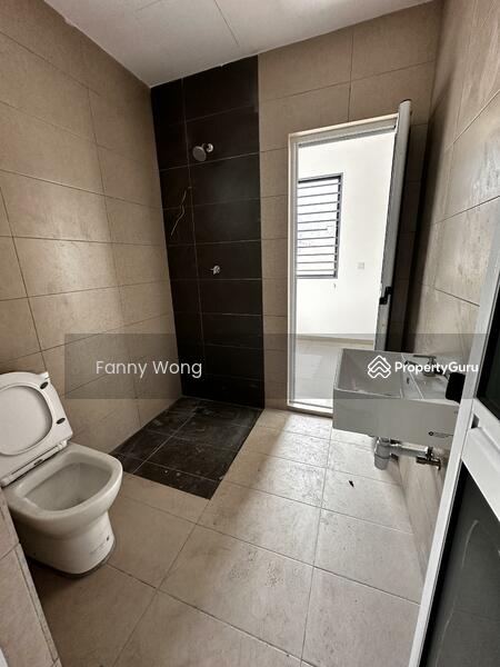 Untuk Dijual - 2.5 storey Corner lot Terrace House Padang tembak