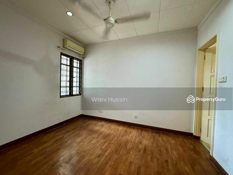 Untuk Dijual - Terrace house at Bukit Jelutong