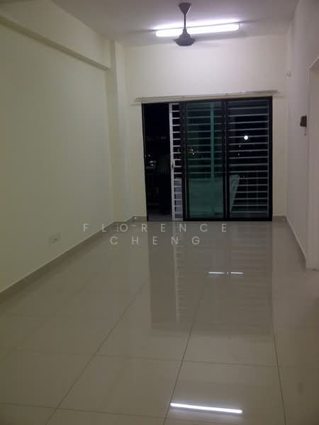 Servis Apartment untuk Disewa di Majestic Maxim - FLORENCE CHENG - Living Room - PropertyGuru.com.my