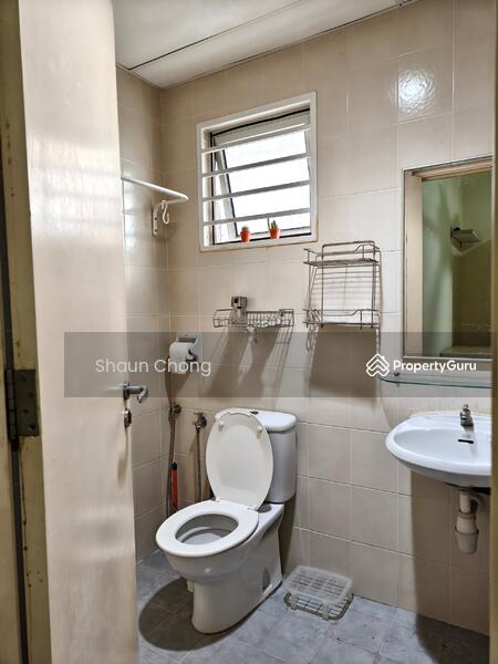 For Rent - Metropolitan Square