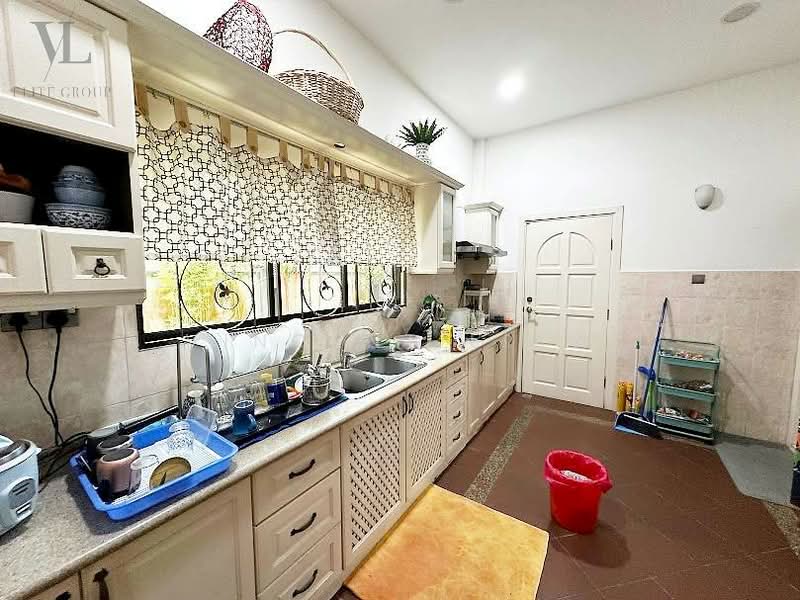 Bungalow for Sale in Seksyen 8 (Kota Damansara) - Vincent Liaw - Kitchen - PropertyGuru.com.my