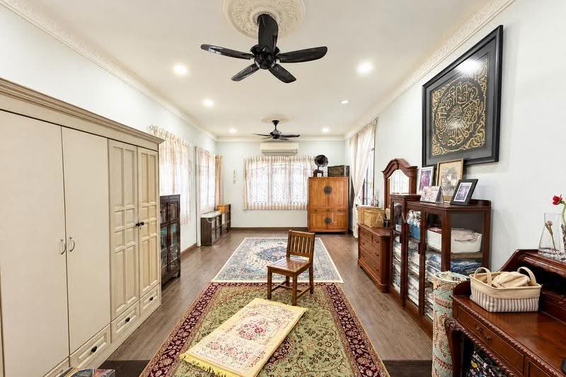 Bungalow House for Sale in Seksyen 8 (Kota Damansara) - Vincent Liaw - Living Room - PropertyGuru.com.my