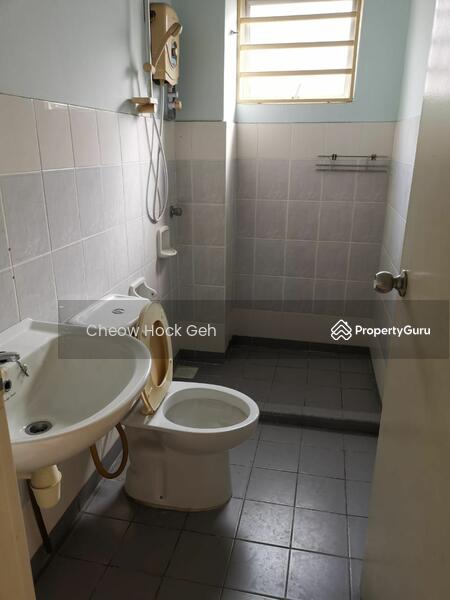 Rumah Teres 2 Tingkat untuk Dijual di Pusat Bandar Putra Permai (Seri Kembangan) - Cheow Hock Geh - PropertyGuru.com.my