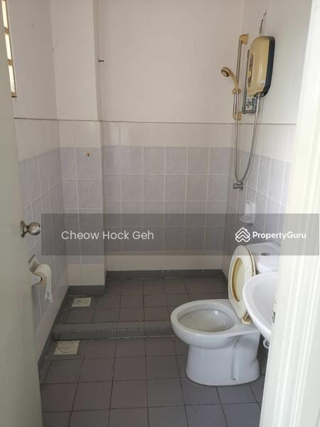 Rumah Teres 2 Tingkat untuk Dijual di Pusat Bandar Putra Permai (Seri Kembangan) - Cheow Hock Geh - PropertyGuru.com.my