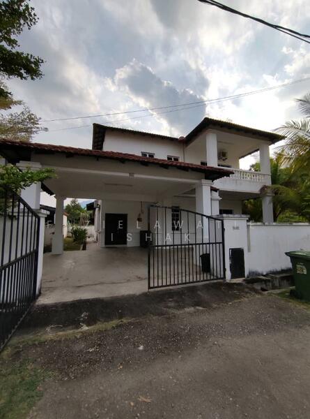 Untuk Dijual - Banglo 2 Tingkat Karak, Bentong, Pahang [TANAH TEPI LUAS]