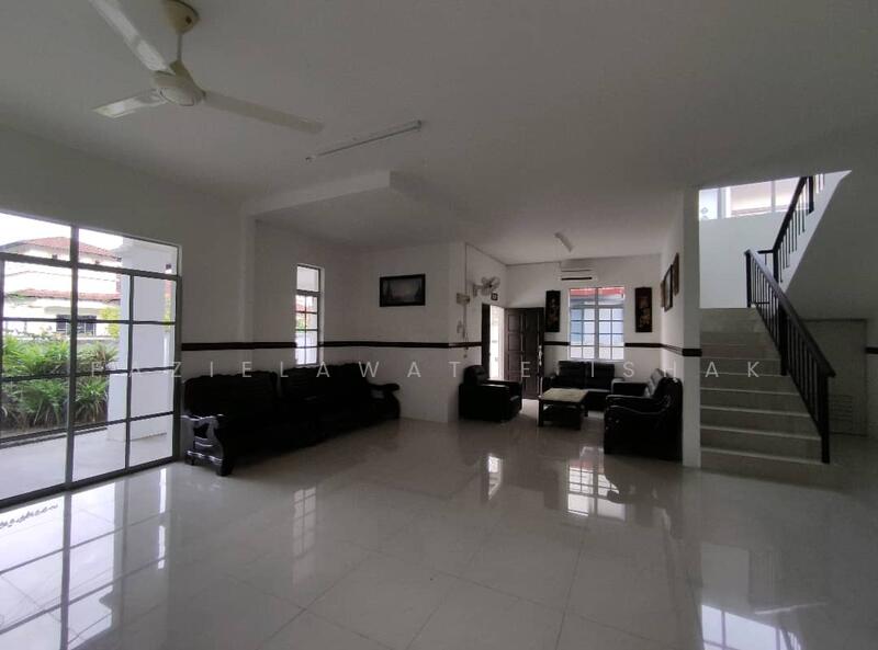 Untuk Dijual - Banglo 2 Tingkat Karak, Bentong, Pahang [TANAH TEPI LUAS]