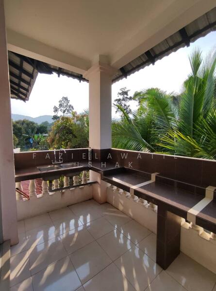 Untuk Dijual - Banglo 2 Tingkat Karak, Bentong, Pahang [TANAH TEPI LUAS]