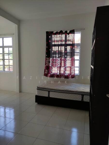 Untuk Dijual - Banglo 2 Tingkat Karak, Bentong, Pahang [TANAH TEPI LUAS]