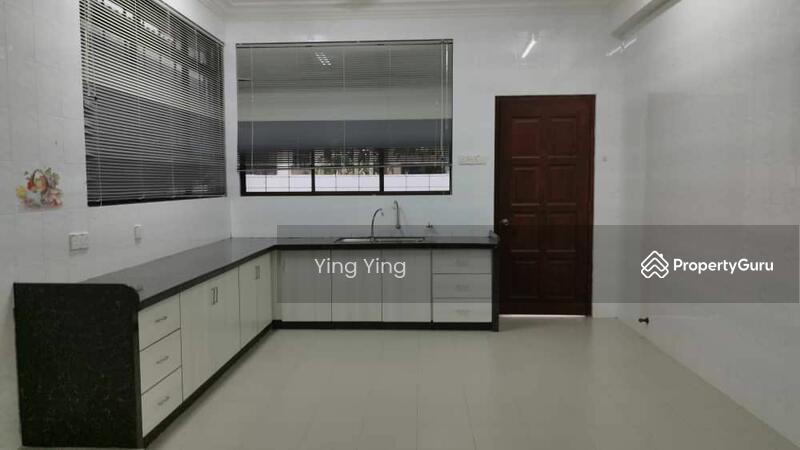 Untuk Dijual - Batu Uban 2 Storey Semi D For Sale Pantai Jerjak Near Queensbay Mall