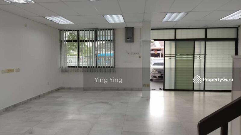 Untuk Dijual - Batu Uban 2 Storey Semi D For Sale Pantai Jerjak Near Queensbay Mall