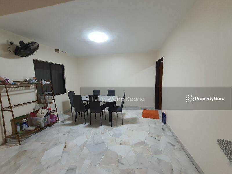 For Sale - Terrace house at Seksyen 8