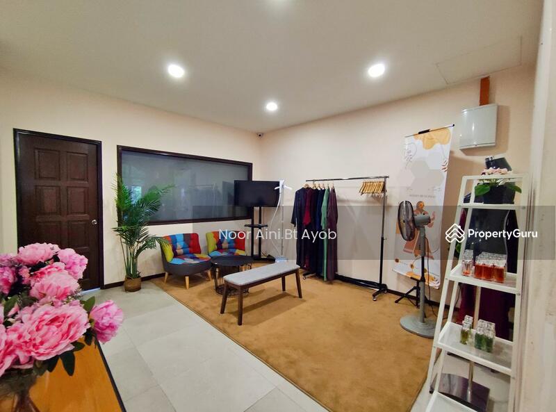 For Sale - ENDLOT FACING OPEN Seksyen U8 Bukit Jelutong Shah Alam 3 Storey Shoplot