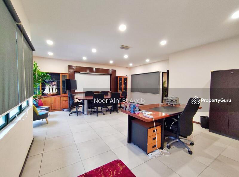 For Sale - ENDLOT FACING OPEN Seksyen U8 Bukit Jelutong Shah Alam 3 Storey Shoplot