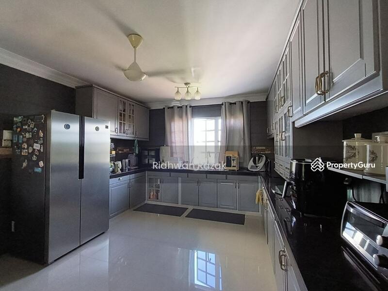 Untuk Dijual - 3.5 Storey Bungalow Super big land At Prime Area