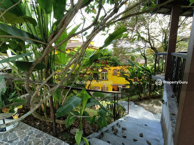 Untuk Dijual - 3.5 Storey Bungalow Super big land At Prime Area