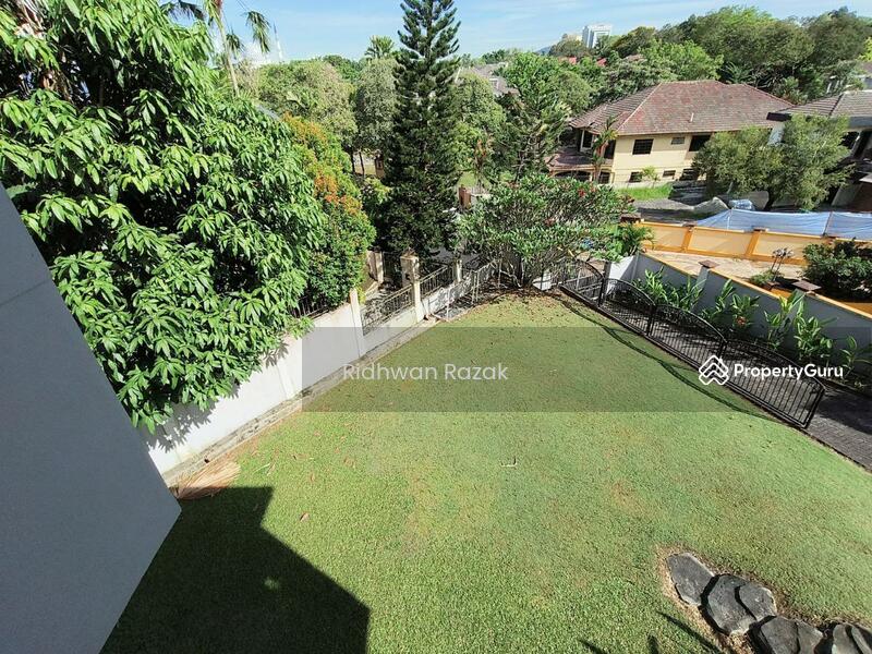 Untuk Dijual - 3.5 Storey Bungalow Super big land At Prime Area