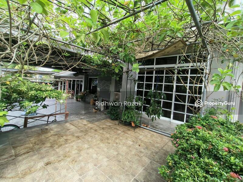 Untuk Dijual - 3.5 Storey Bungalow Super big land At Prime Area