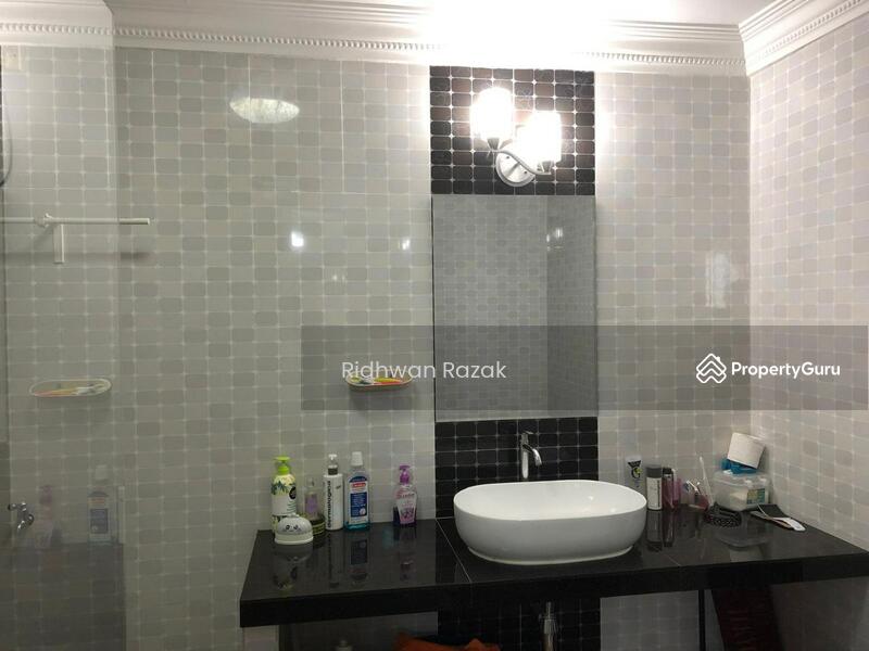 Untuk Dijual - 3.5 Storey Bungalow Super big land At Prime Area