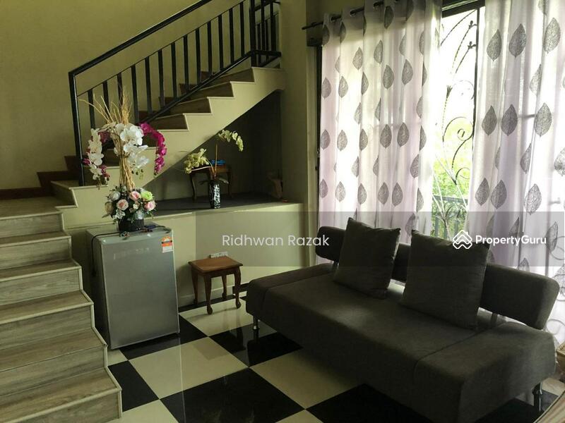 Untuk Dijual - 3.5 Storey Bungalow Super big land At Prime Area