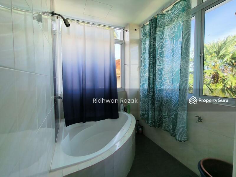 Untuk Dijual - 3.5 Storey Bungalow Super big land At Prime Area