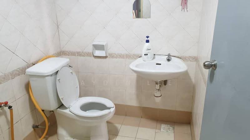 Condominium for Sale at Regency Condominium - Jayden Lee - Bathroom - PropertyGuru.com.my