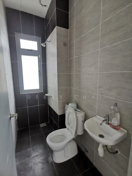 Rumah Teres 2 Tingkat untuk Dijual di Puchong (Selangor) - Debby Chai - Bathroom - PropertyGuru.com.my