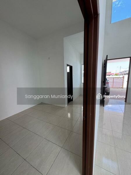 For Sale - Rumah Berkembar Setingkat untuk Dijual di Bandar Baharu