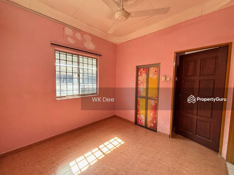 For Sale - Renovated Single Storey Semi D. Fully tiles unit @ Taman Ros
