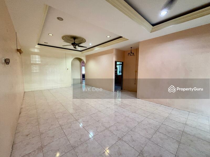 For Sale - Renovated Single Storey Semi D. Fully tiles unit @ Taman Ros