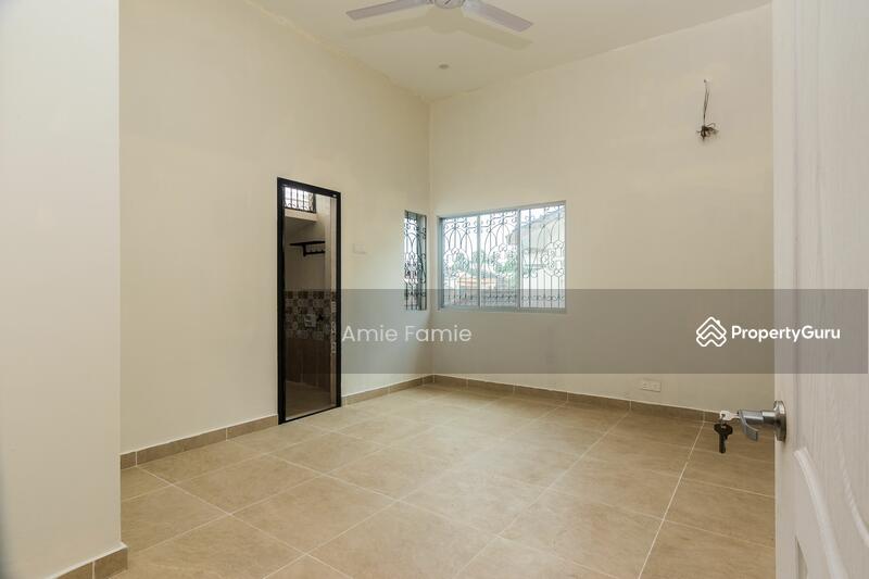 Untuk Dijual - Semi-D house at Taman Koperasi Cuepacs