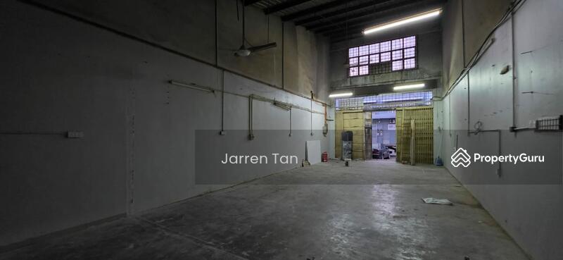 For Rent - 1.5 Storey Terrace / Link Factory Warehouse @ Puchong Permai