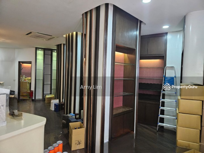 For Sale - Bandar Puteri Puchong 3 Storey Shop