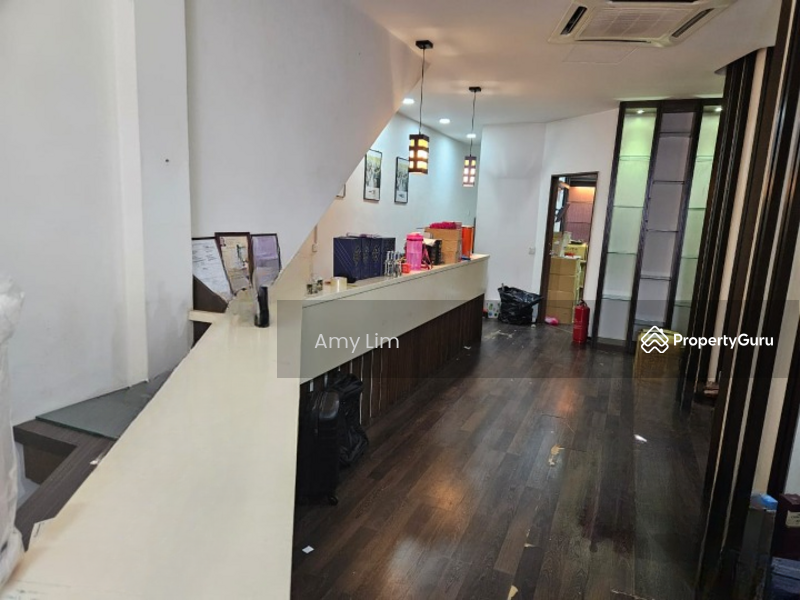 For Sale - Bandar Puteri Puchong 3 Storey Shop