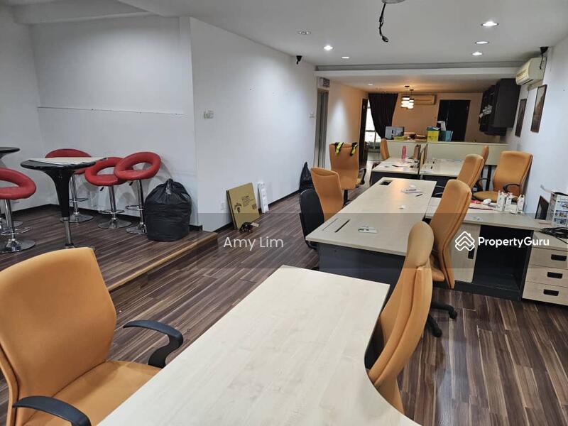For Sale - Bandar Puteri Puchong 3 Storey Shop