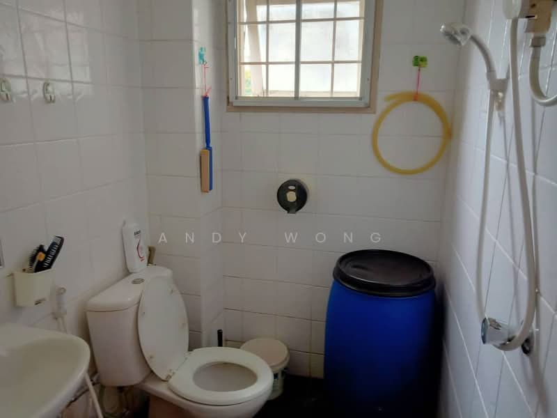 Pangsapuri untuk Disewa di Taman Kobena - Andy Wong - Bathroom - PropertyGuru.com.my