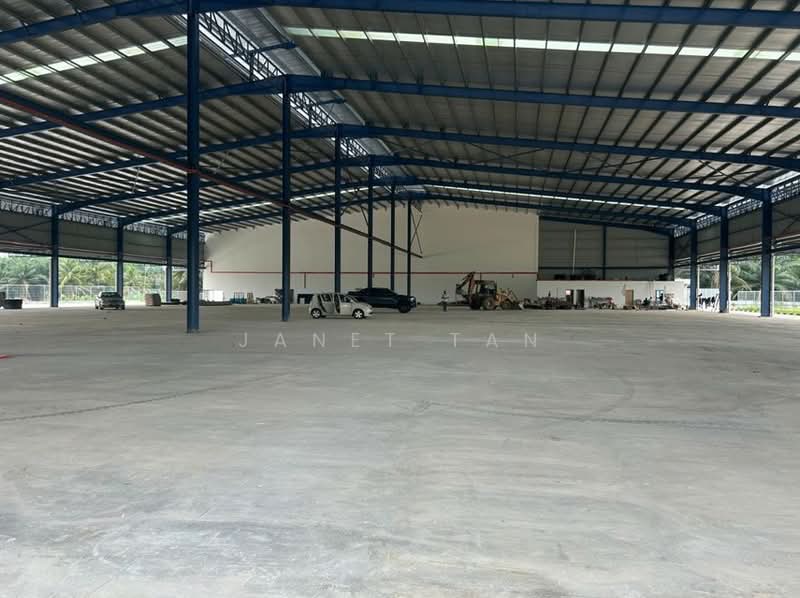 Factory for Sale in Kawasan Perindustrian Lukut (Kota Tinggi) - Janet Tan - Interior - PropertyGuru.com.my