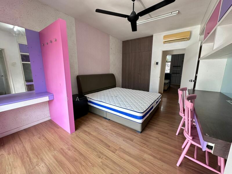 3-storey Terraced House for Sale in Lake Fields (Sungai Besi) - David Ting - PropertyGuru.com.my
