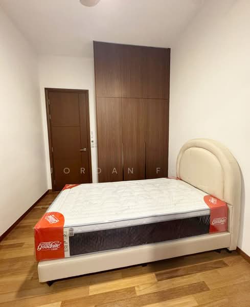 Condominium for Sale at Queens Residences Q1 @ Queens Waterfront - Jordan Foo - Bedroom - PropertyGuru.com.my