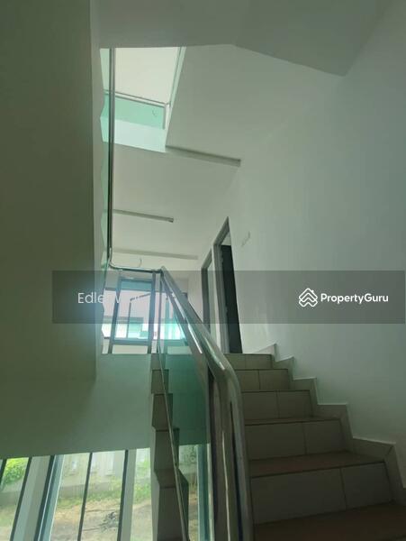 Untuk Dijual - 3 Storey Bungalow @ Taman Kerjasama