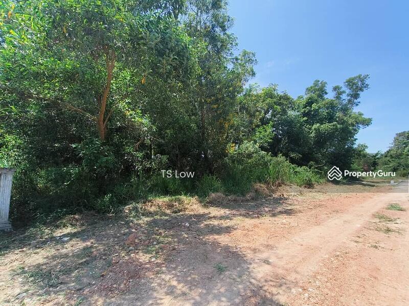 Untuk Dijual - Teluk Kemang Bungalow Land