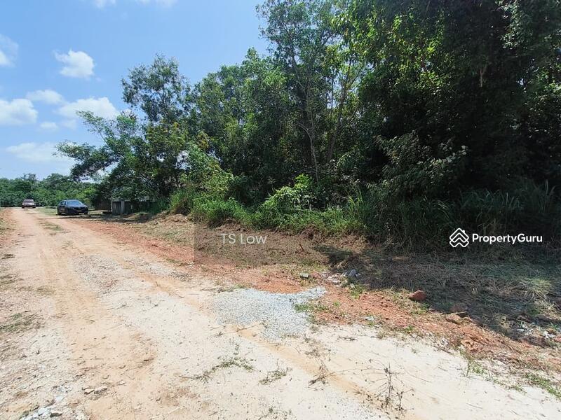 Untuk Dijual - Teluk Kemang Bungalow Land