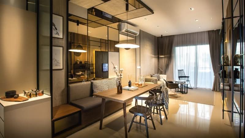 Kediaman Servis untuk Dijual di Vogue Suites One - A Chong - Living Room - PropertyGuru.com.my
