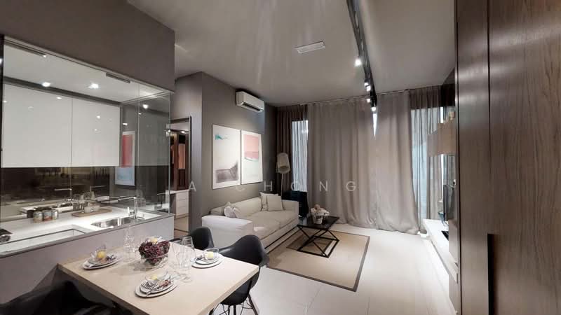 Kediaman Servis untuk Dijual di Vogue Suites One - A Chong - Living Room - PropertyGuru.com.my
