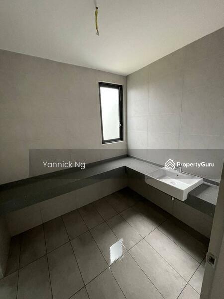 For Sale - Bromelia @ Bukit Puchong