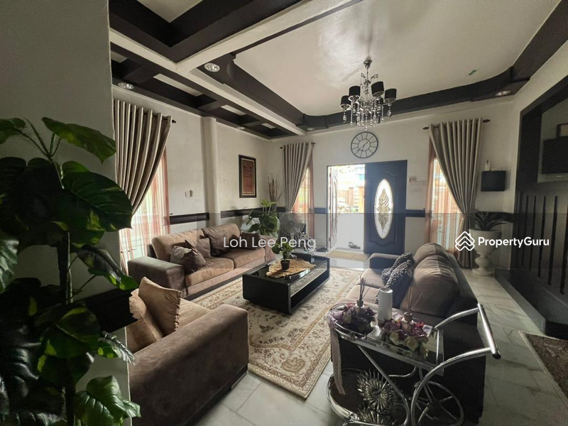 For Sale - Bungalow at Taman Bukit Kempas