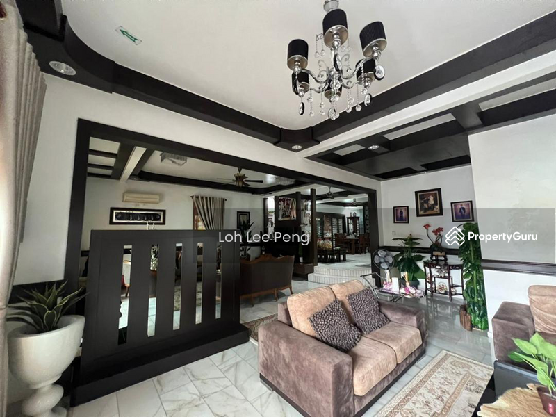 For Sale - Bungalow at Taman Bukit Kempas