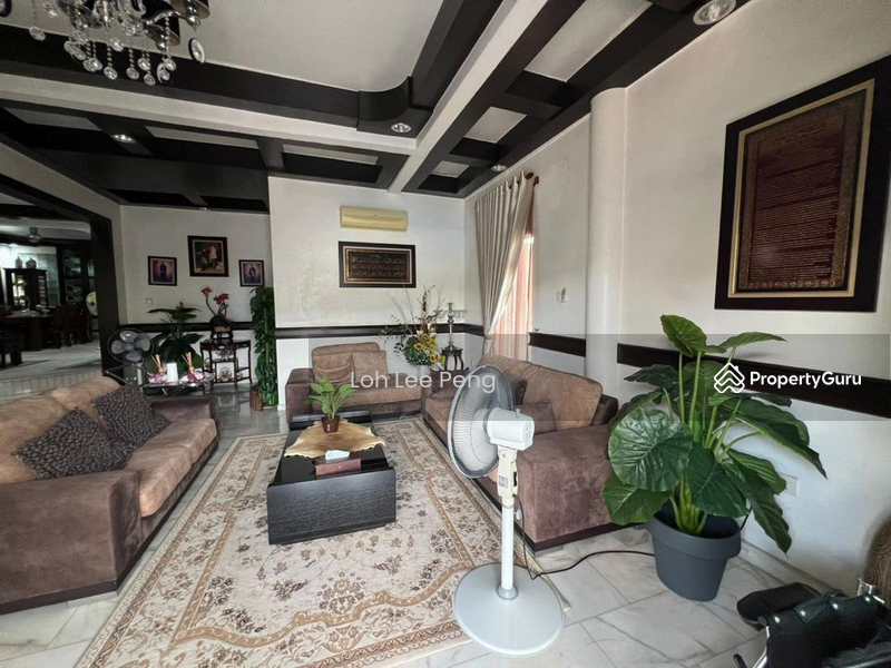 For Sale - Bungalow at Taman Bukit Kempas