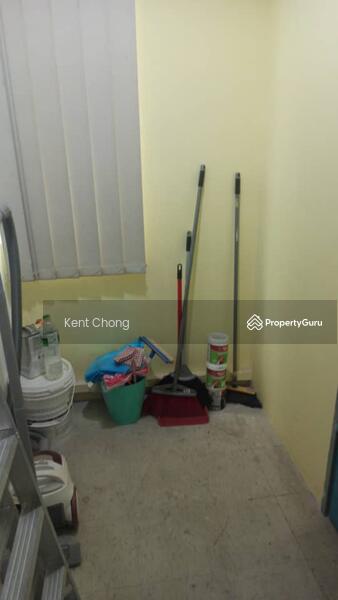 For Sale - BANDAR PUTERI 1ST FLOOR SHOP OFFICE BESIDE LRT