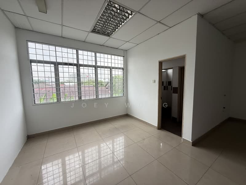 Shop for Rent in Kampung Baru Seri Kembangan (Seri Kembangan) - Joey Wong - Interior - PropertyGuru.com.my